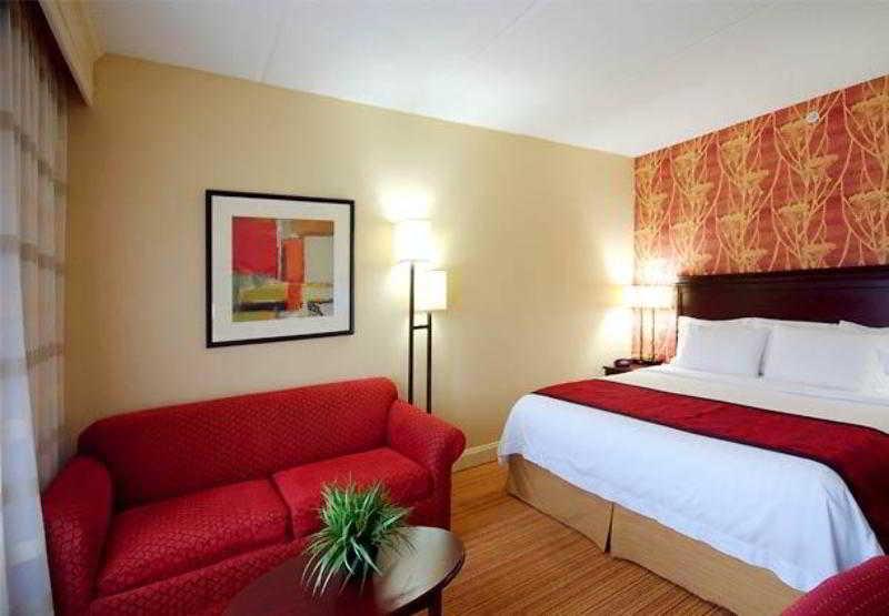 Courtyard By Marriott Hickory Hotel Exterior foto