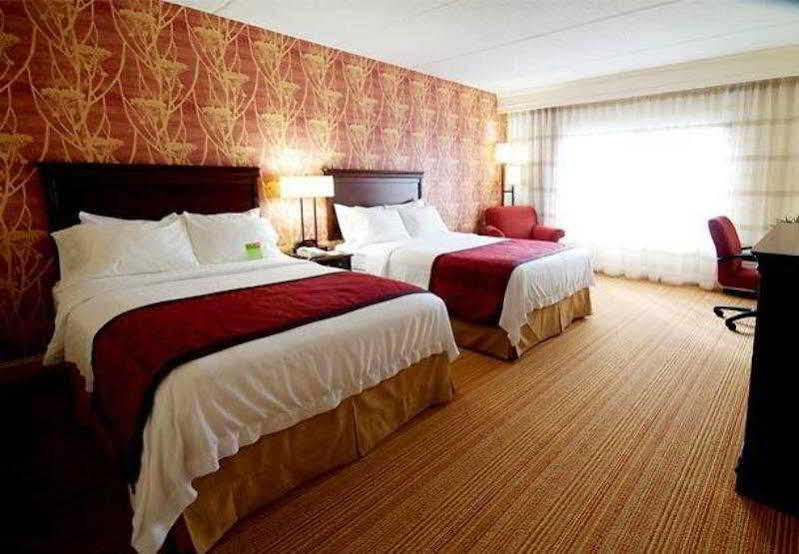 Courtyard By Marriott Hickory Hotel Exterior foto